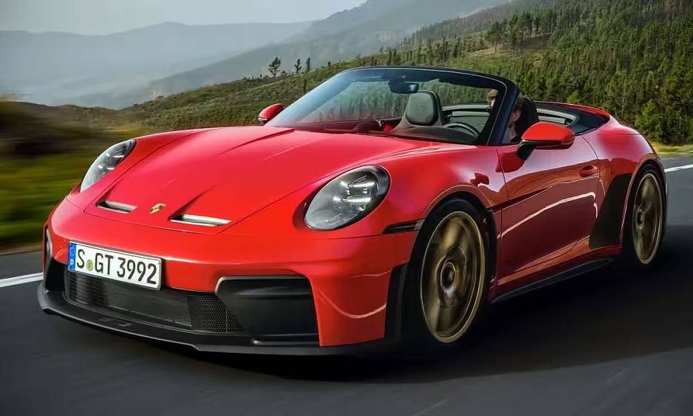 Компания Porsche представила новый двухместный кабриолет