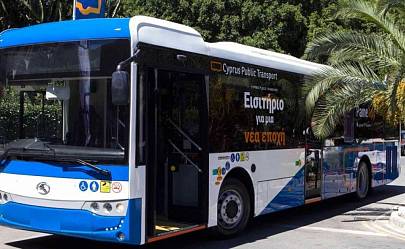 Водители автобусов на Кипре требуют внедрить таймеры на светофорах с камерами