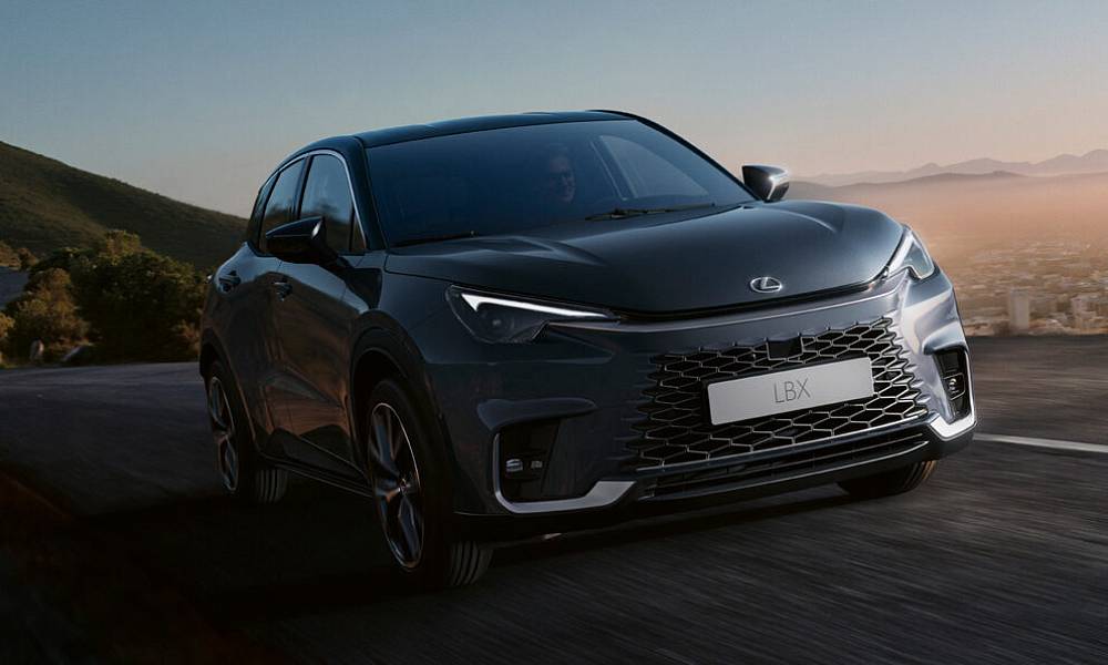 Lexus презентовал новый компактный кроссовер