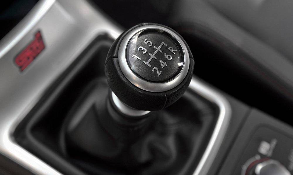 Названы самые мощные автомобили с механической коробкой передач