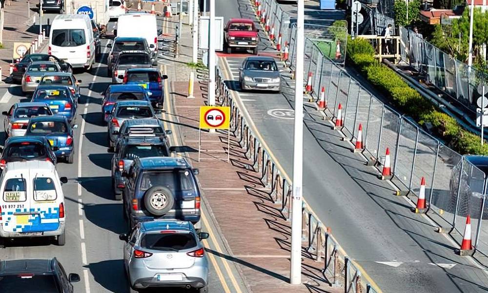 Количество машин на дорогах Кипра стремительно растет