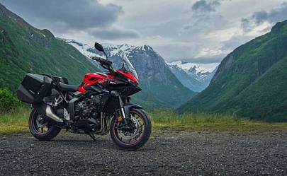 Honda CB1000GT на Кипре: шикарная новинка с акцентом на комфорт и технологии