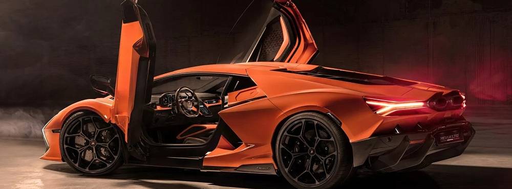 Lamborghini Revuelto: новый гибридный суперкар