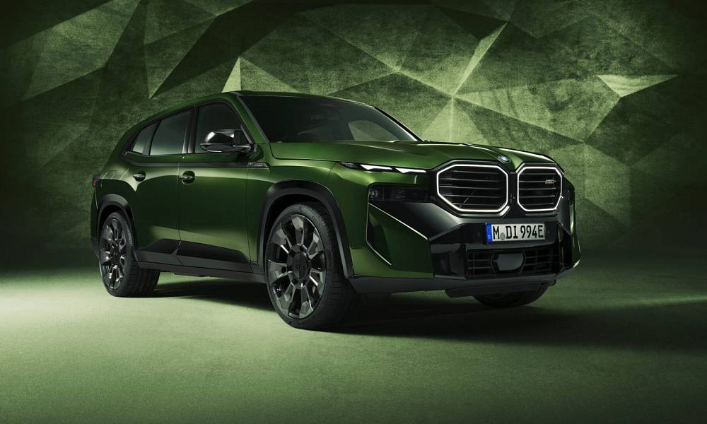 Гибридный кроссовер BMW XM будет выпускаться в четырех новых оттенках кузова