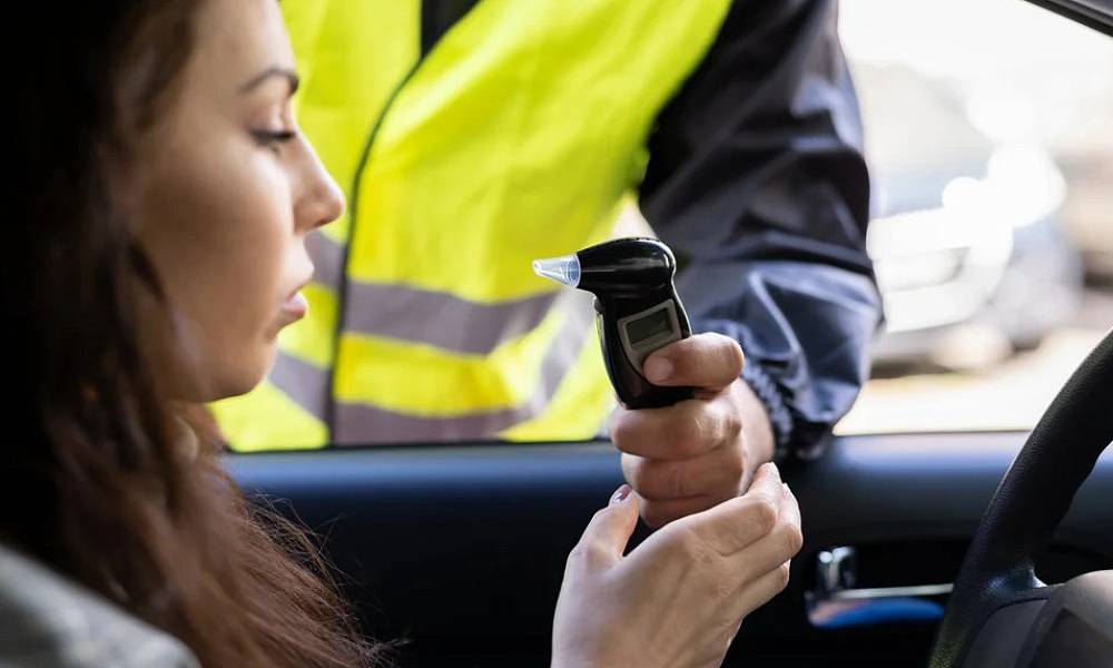 За руль — только трезвым: Кипр готовит нововведения для молодых и начинающих водителей