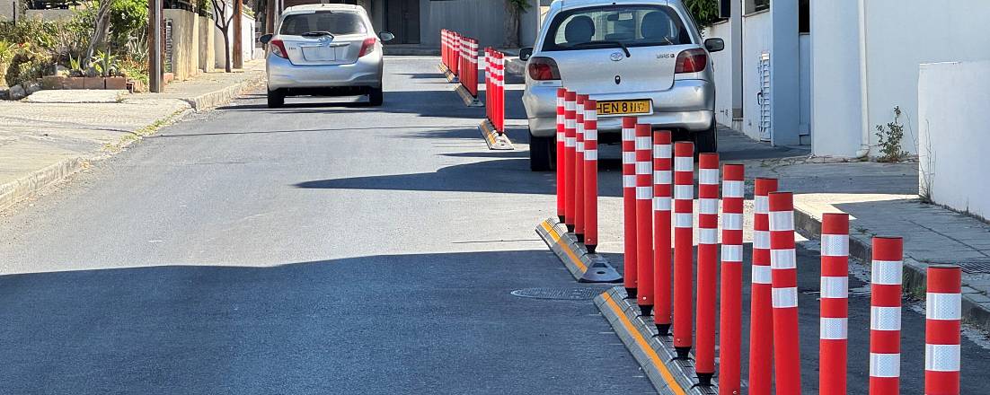 В Лимассоле уберут часть дорожных столбов на веложорожках