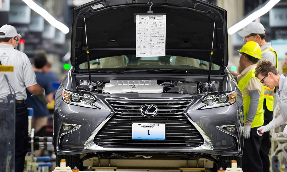 Самые мощные и надежные седаны Lexus с пробегом