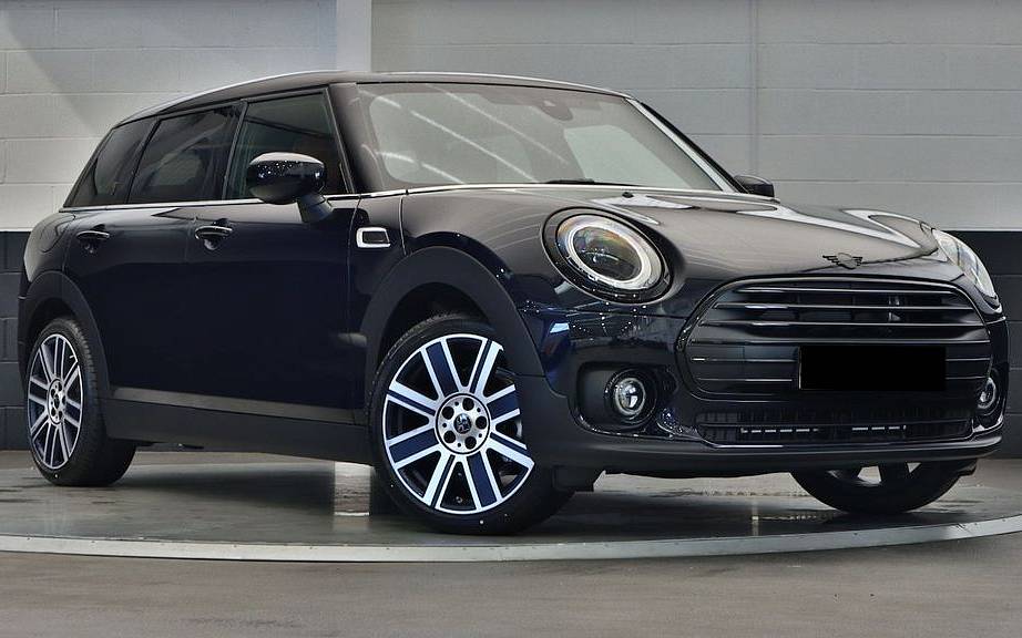 2022 - MINI Clubman 2.0 Cooper S MINI Yours Black - Enigmatic