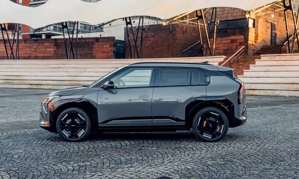 Kia EV4 Named Best Family Car of 2026