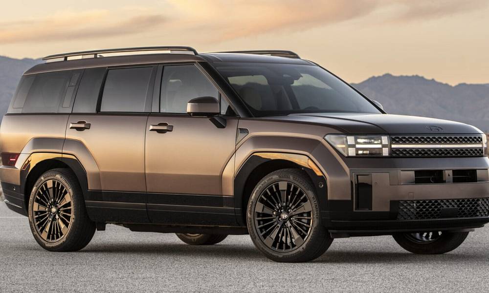 Компания Hyundai показала обновленный кроссовер Santa Fe