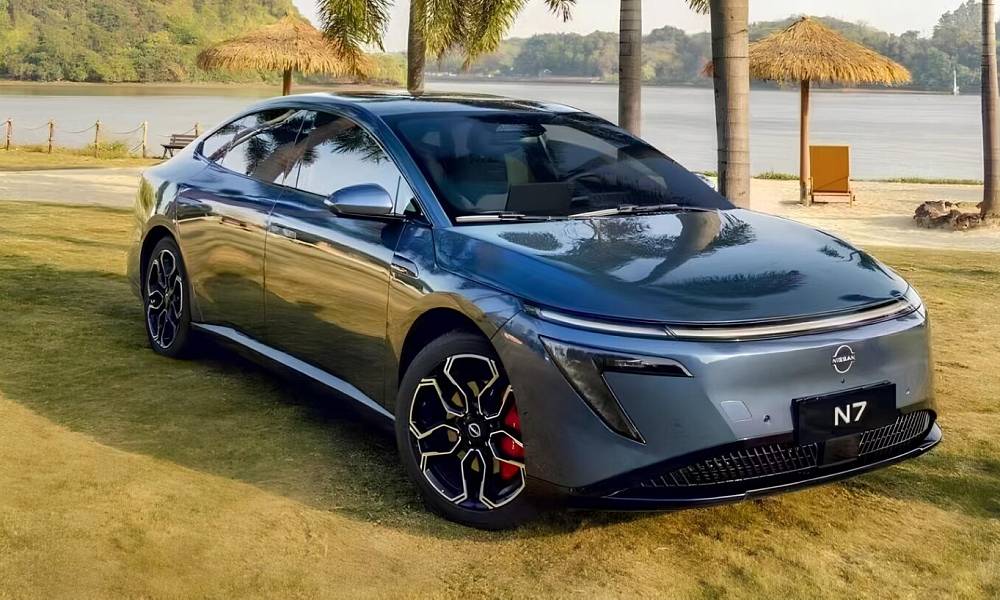 Nissan выпустит новый стильный электрический седан
