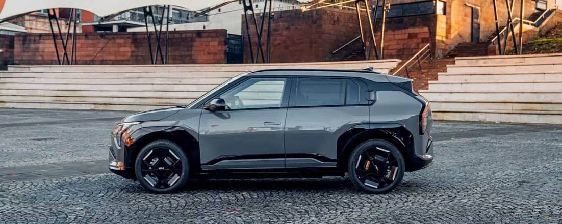 Kia EV4 признан Лучшим семейным автомобилем 2026 года