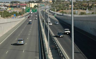 На Кипре растет интерес к гибридным машинам и электрокарам